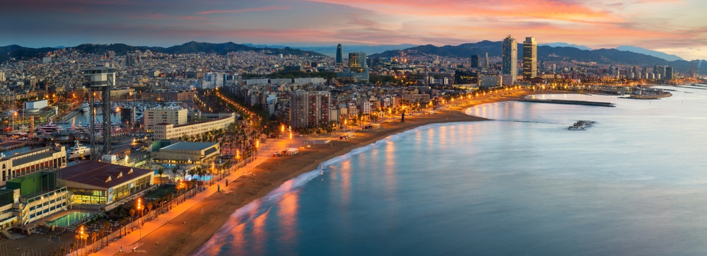 barcelona beach sunrise