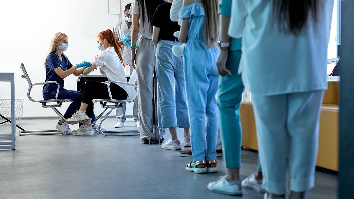 Queue of patients participating in a clinical trial