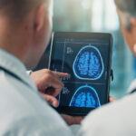neuroscience-brain-scan-tablet-doctors