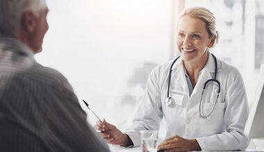 Psychiatric expert speaks to a clinical trial recruit